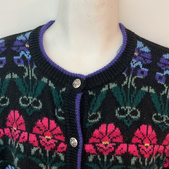 Deans Of Scotland | Vintage Floral Wool Cardigan (S-M) - Picture 7 of 12